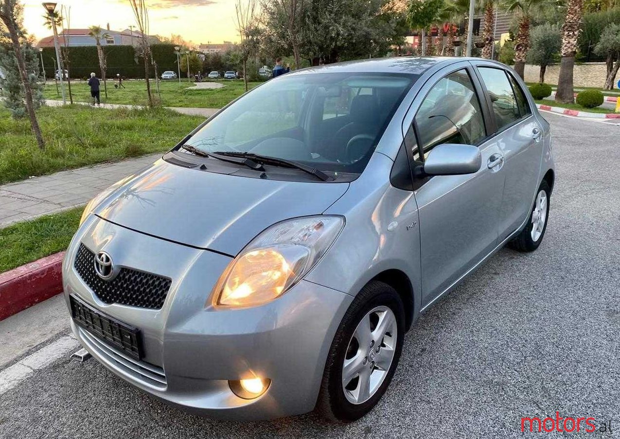 2007' Toyota Yaris photo #1