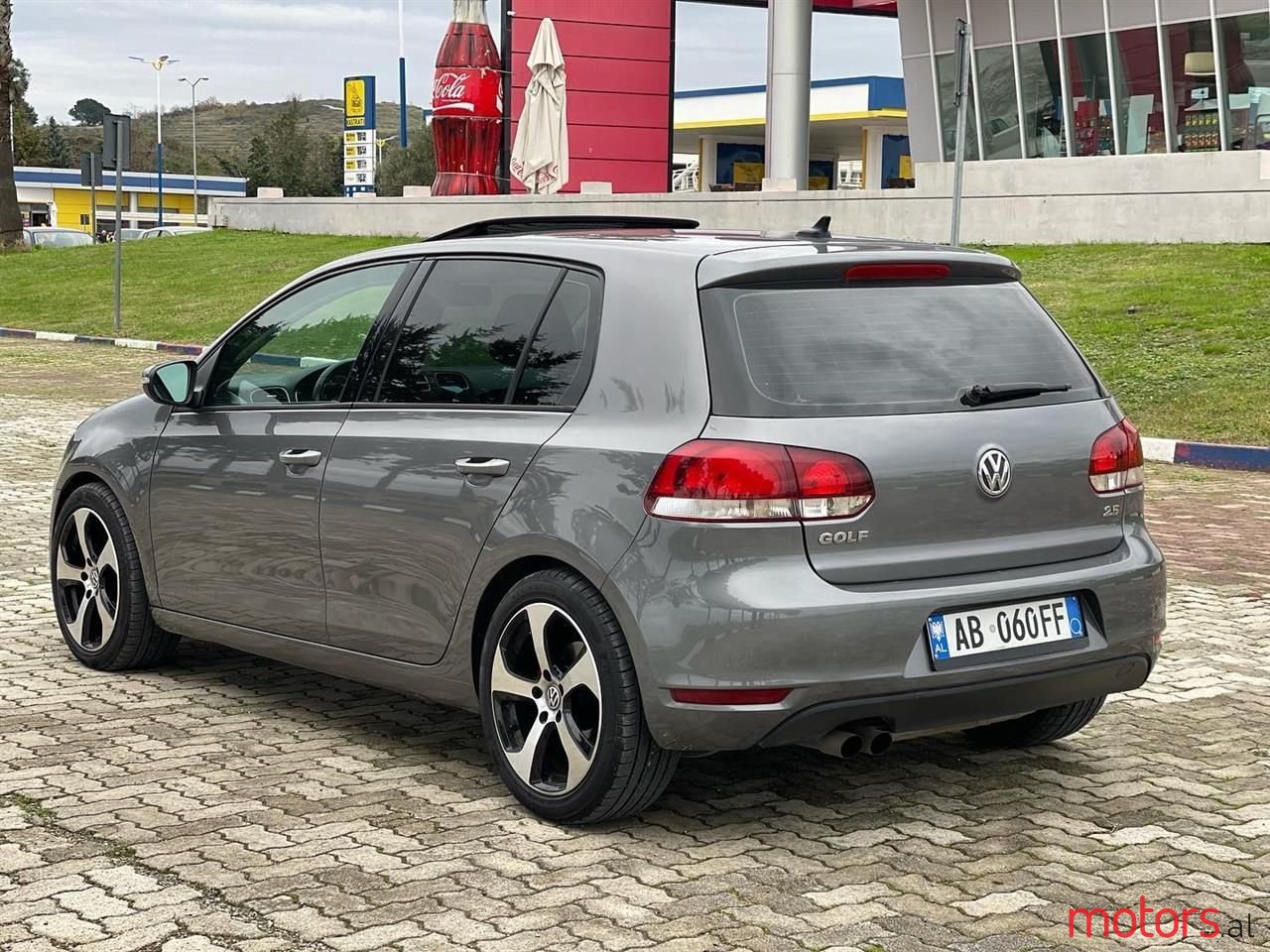 2012' Volkswagen Golf photo #1