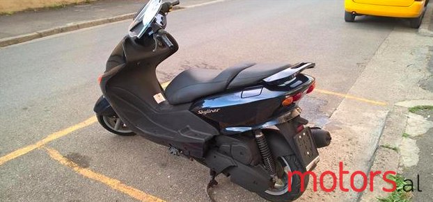 1999' Yamaha Majesty photo #2