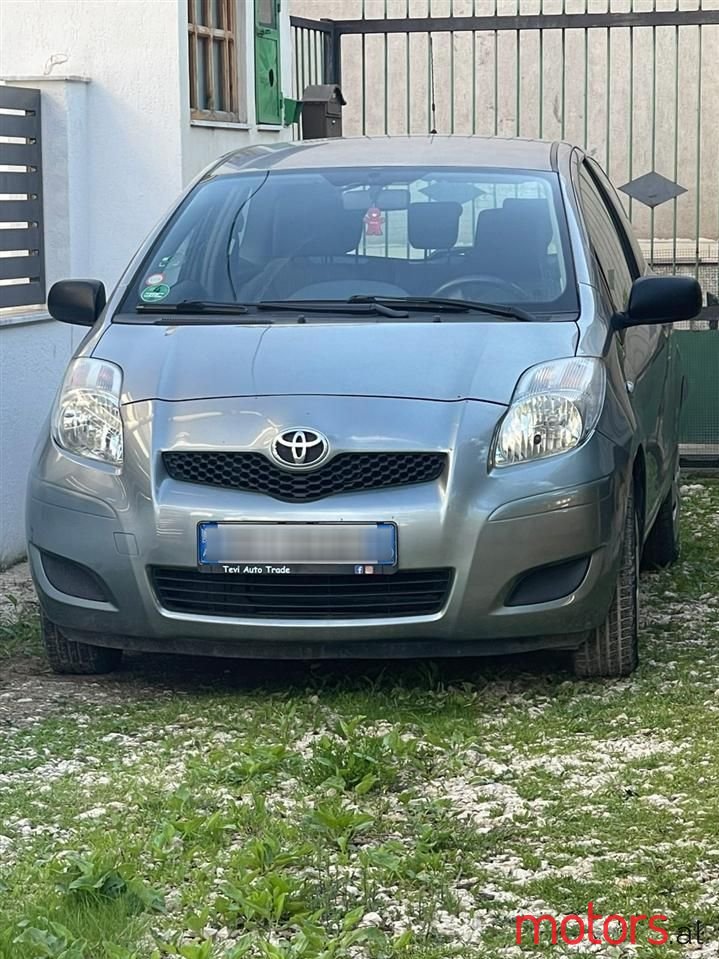 2010' Toyota Yaris photo #1