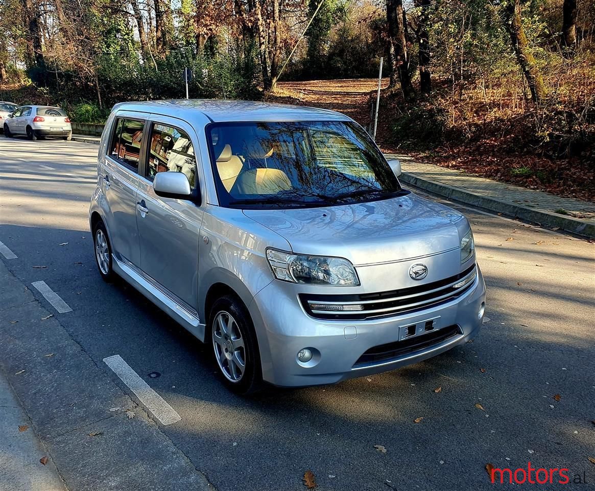 2011' Daihatsu Materia photo #6