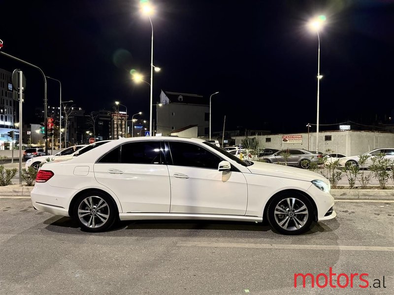 2014' Mercedes-Benz E 220 photo #3