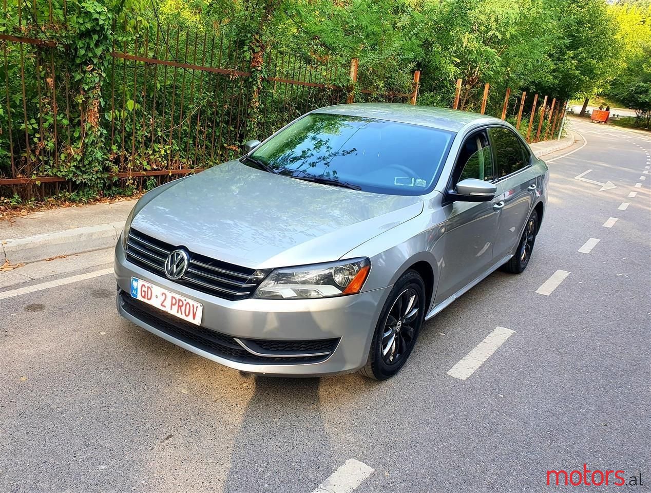 2013' Volkswagen Passat photo #1