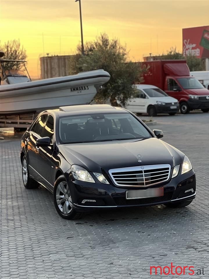 2010' Mercedes-Benz E 350 photo #4