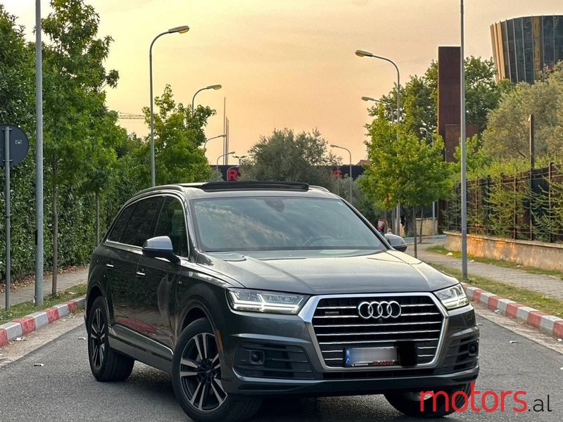 2018' Audi Q7 photo #1