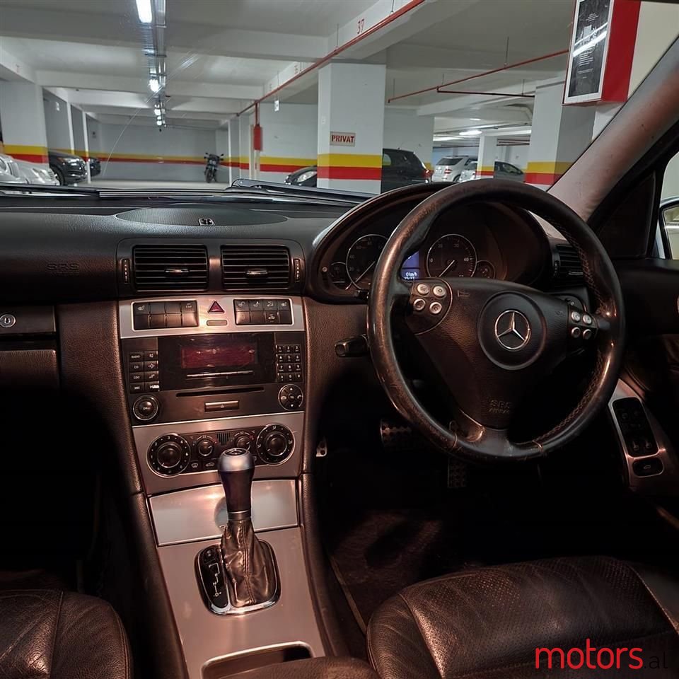 2005' Mercedes-Benz C 270 photo #3