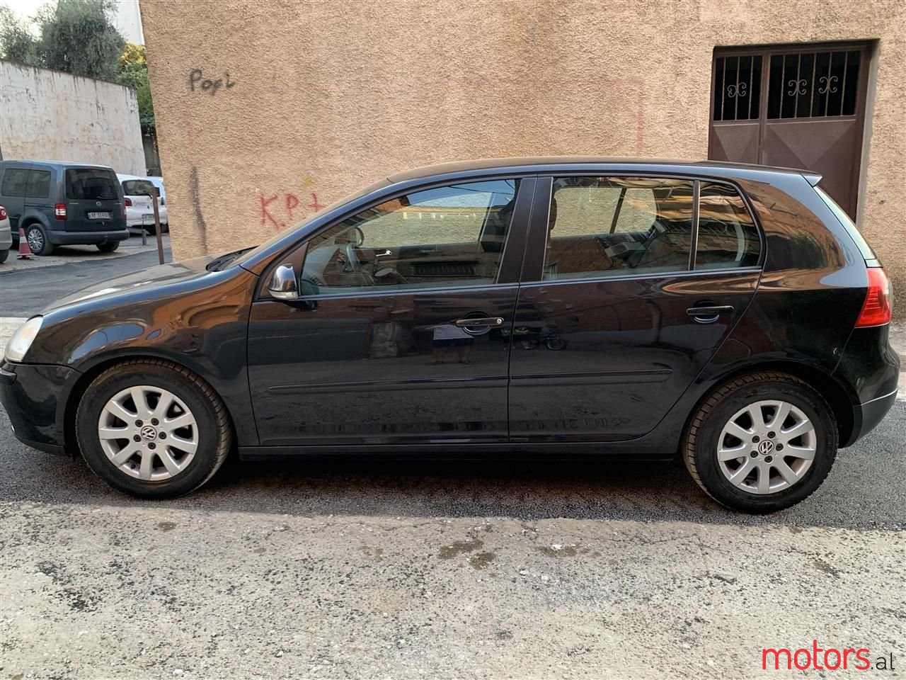 2005' Volkswagen Golf photo #3