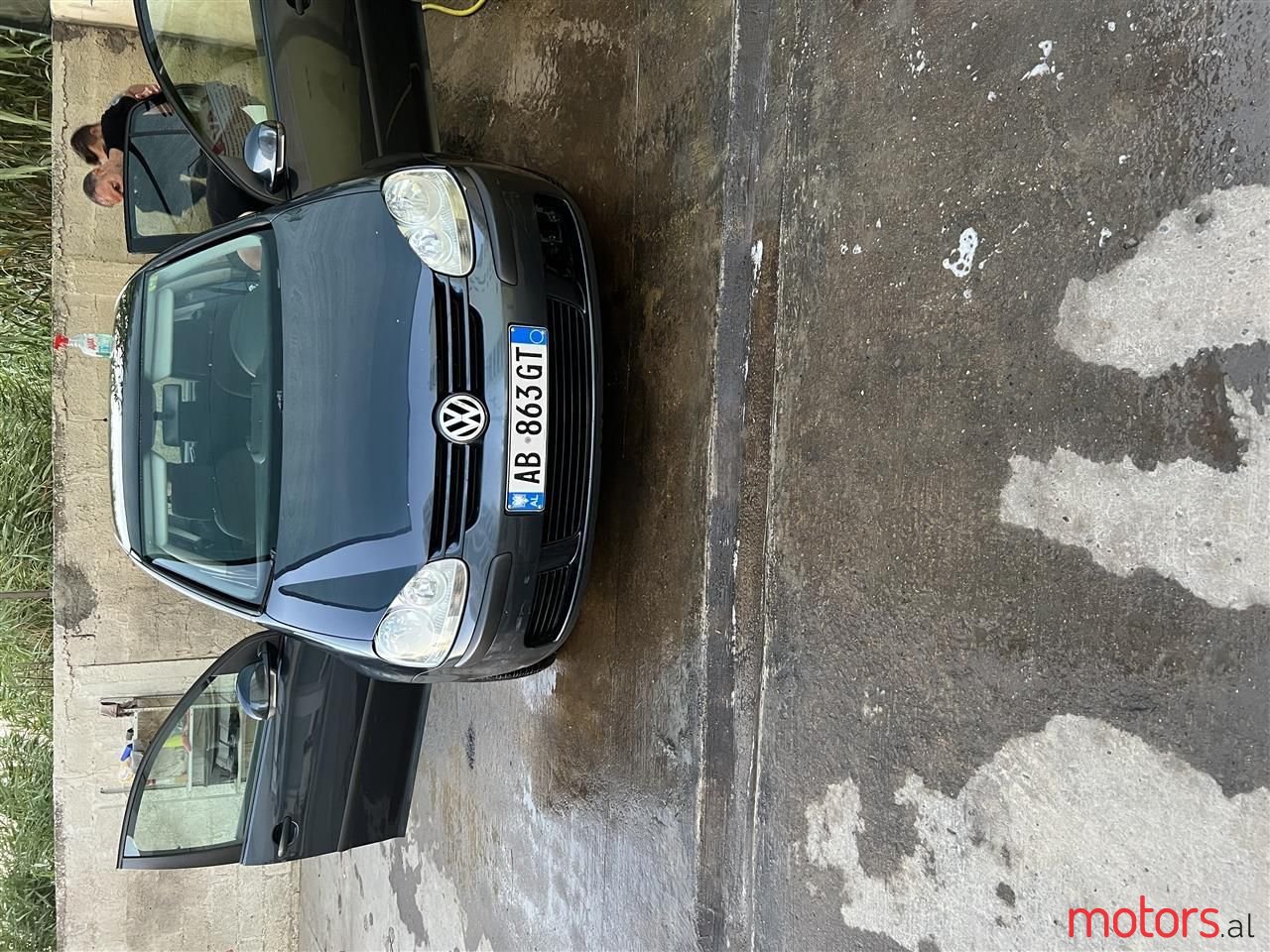 2005' Volkswagen Golf photo #1