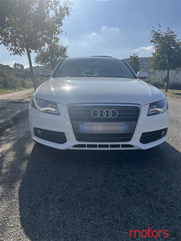 2012' Audi A4 photo #1