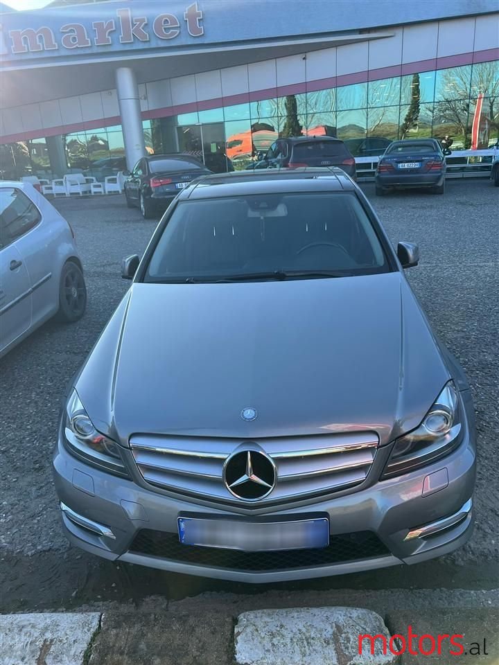 2013' Mercedes-Benz C 220 photo #5