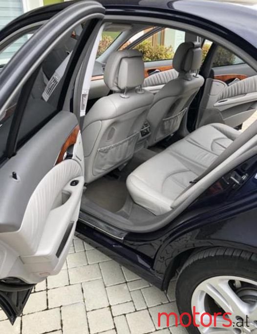 2008' Mercedes-Benz E 320 photo #1