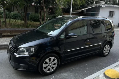 2011' Volkswagen Touran