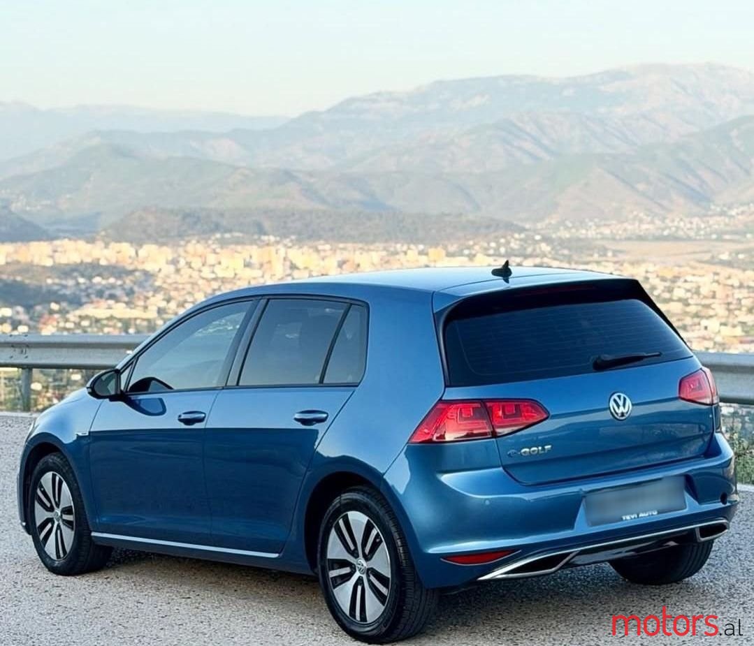 2016' Volkswagen e-Golf photo #5