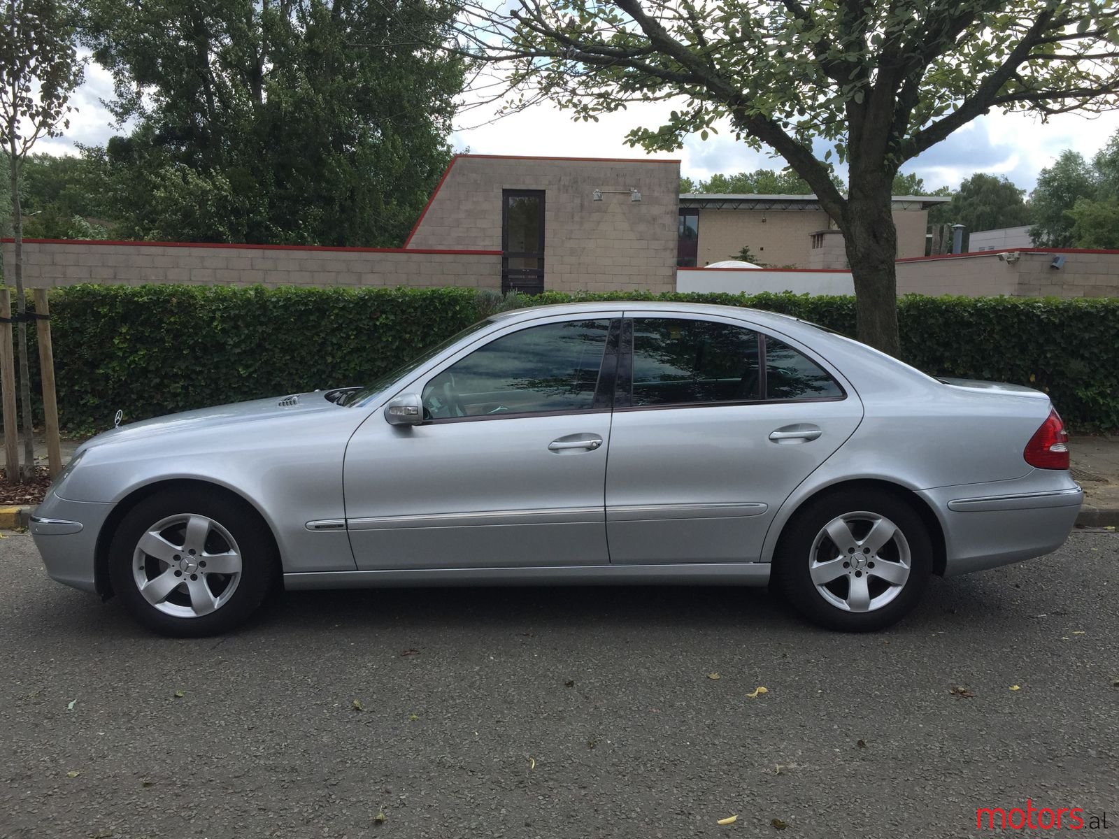 2006' Mercedes-Benz 220E photo #1
