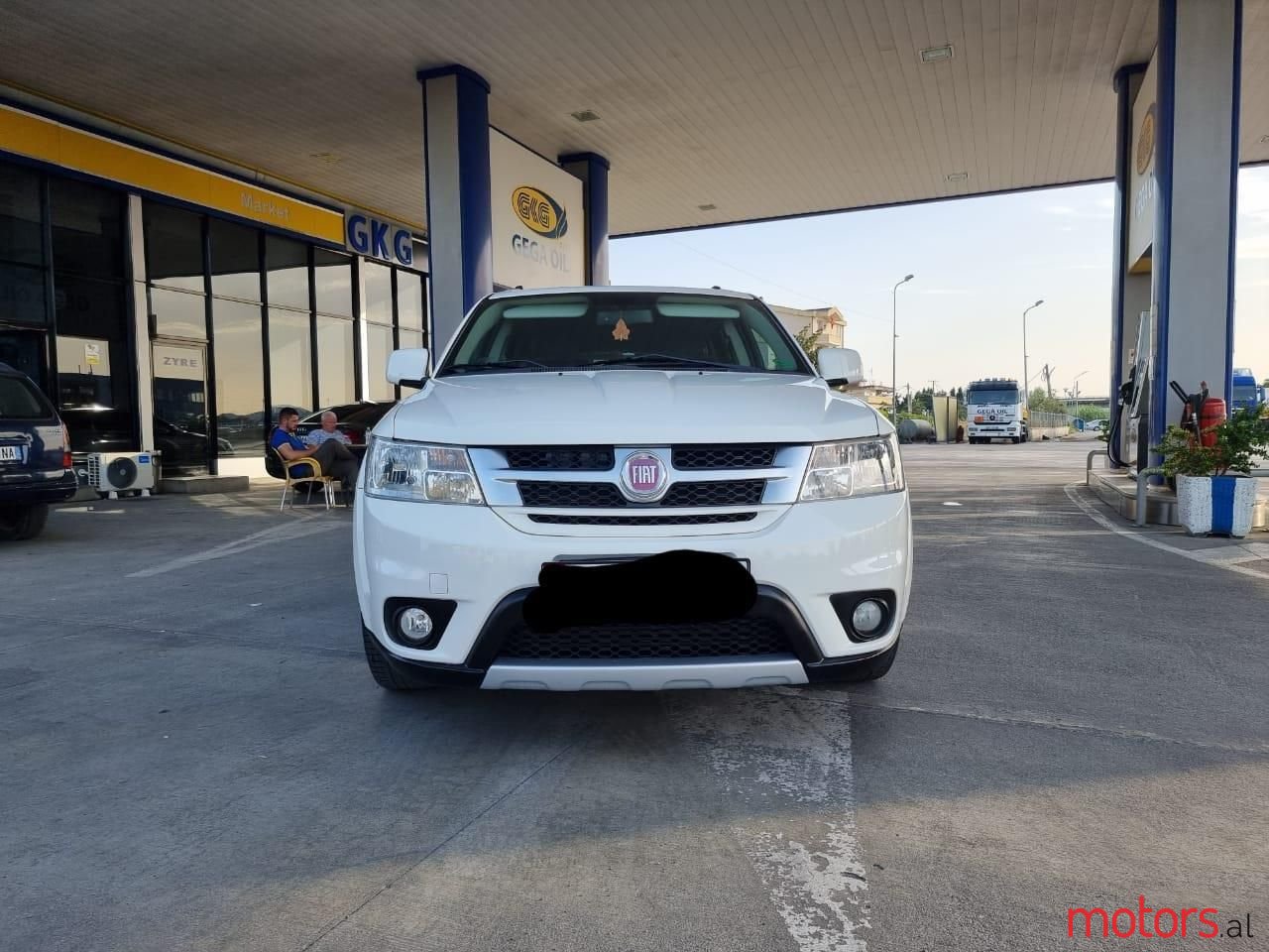 2012' Fiat Freemont photo #2