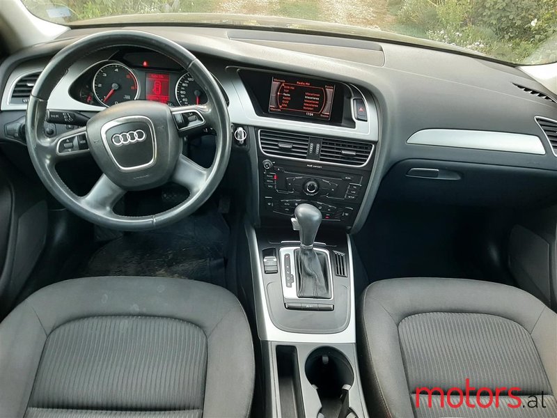 2011' Audi A4 photo #6