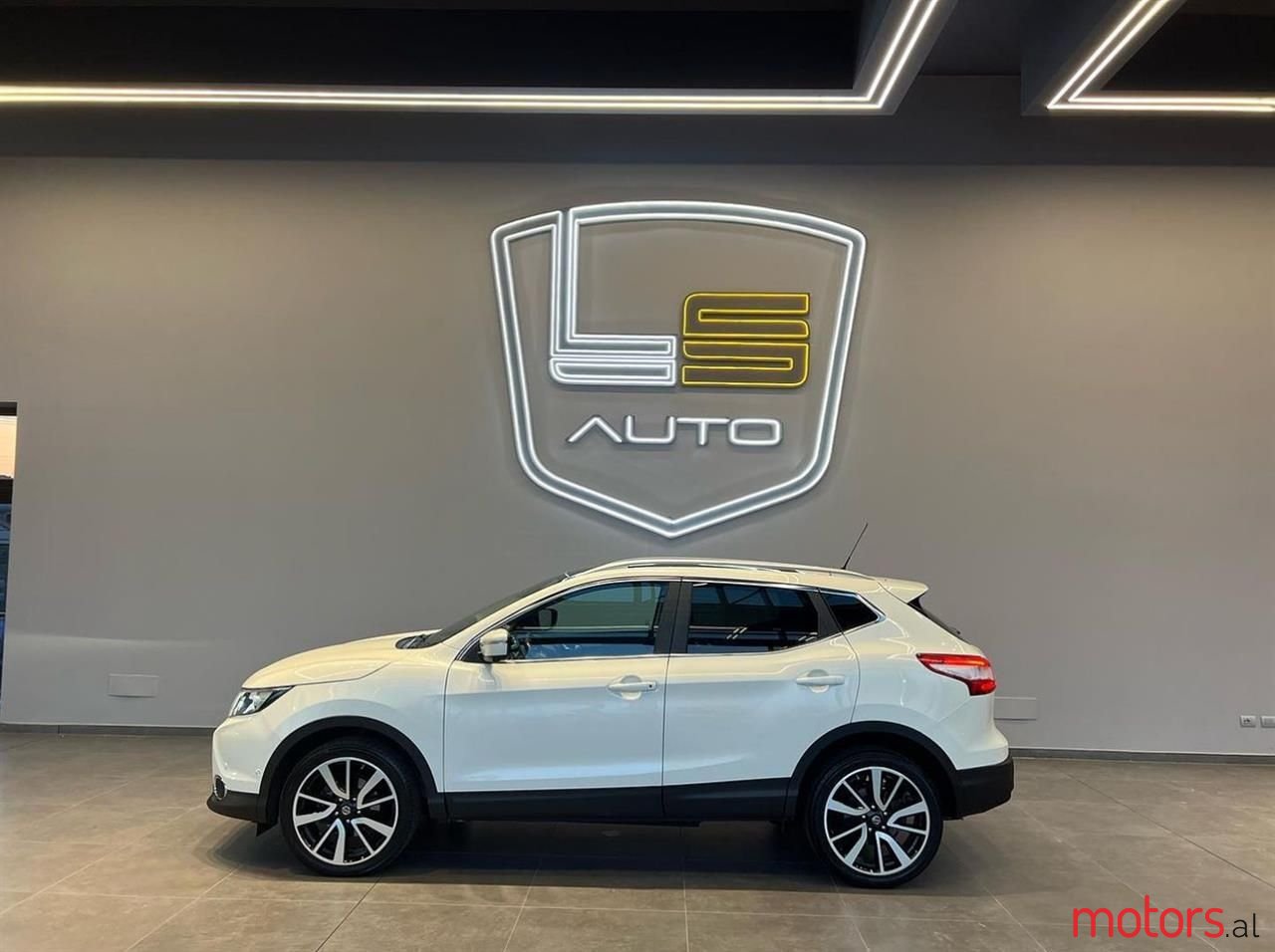 2014' Nissan Qashqai photo #2