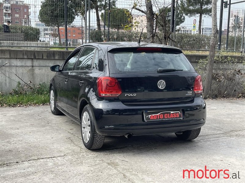 2010' Volkswagen Polo photo #4