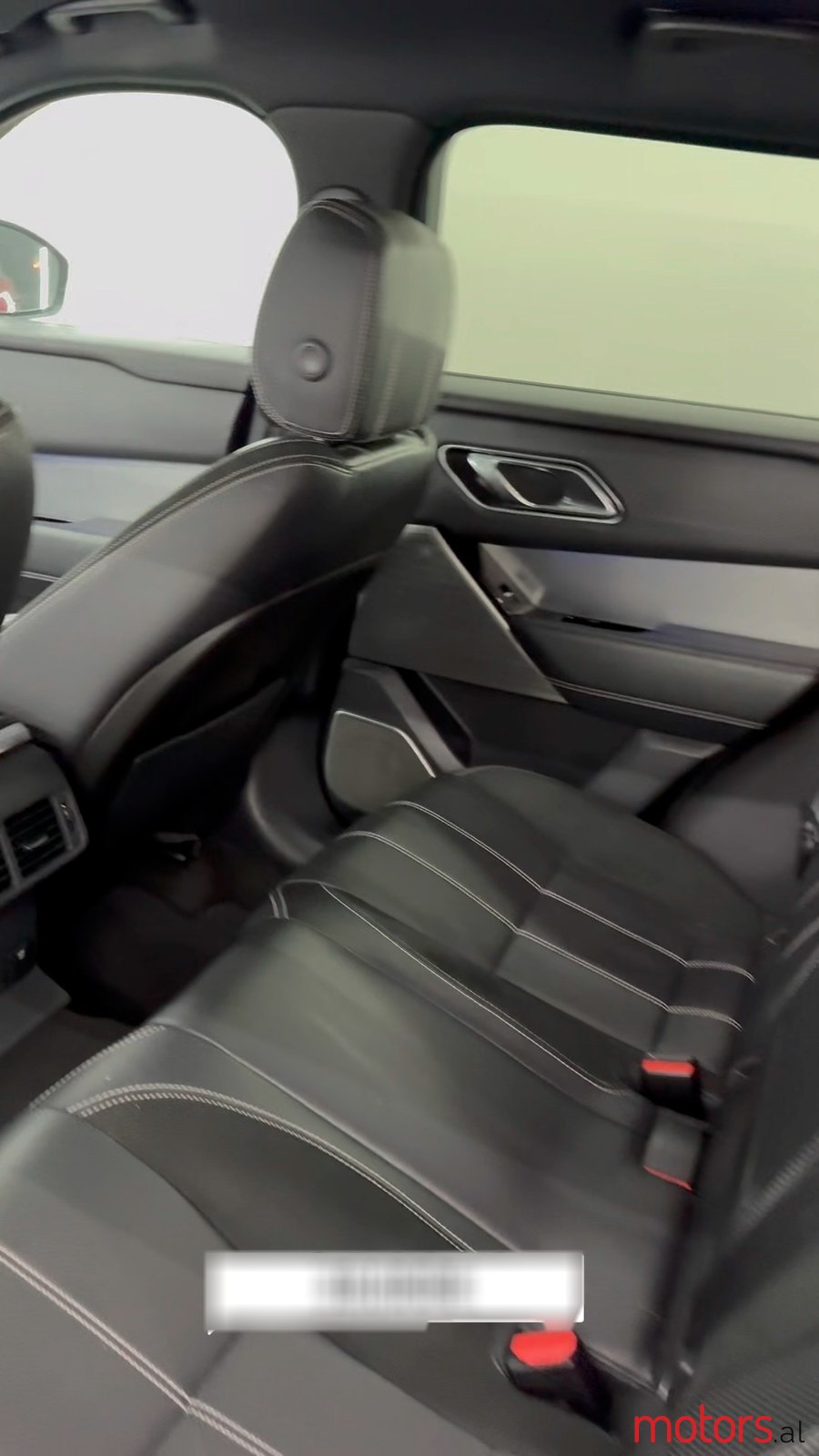 2019' Land Rover photo #5