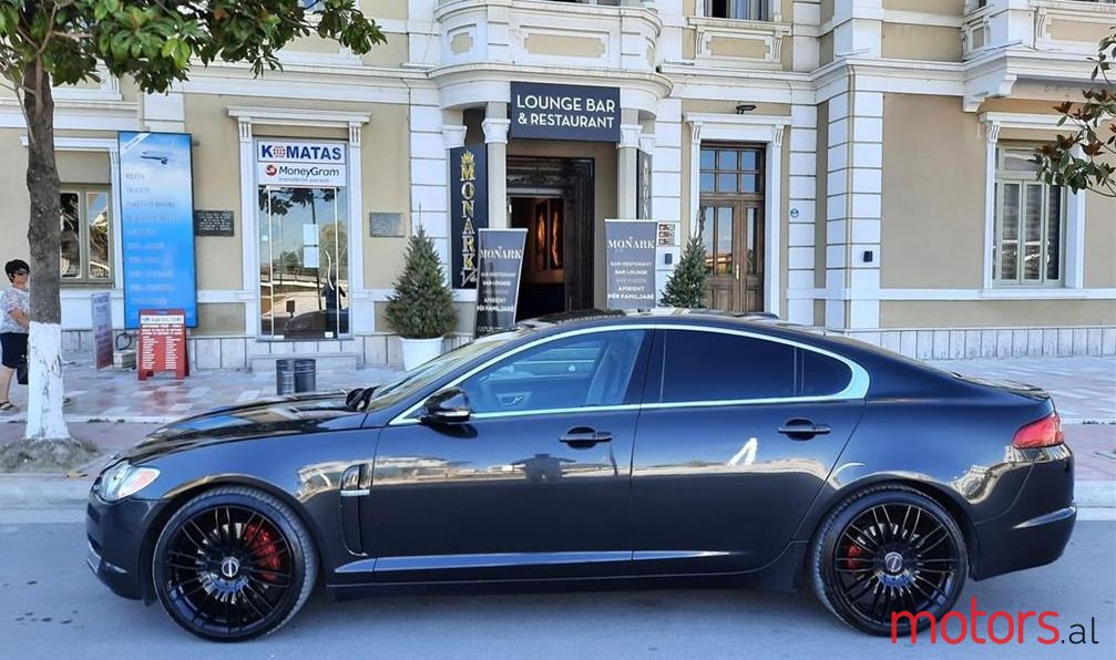 2010' Jaguar XF photo #1