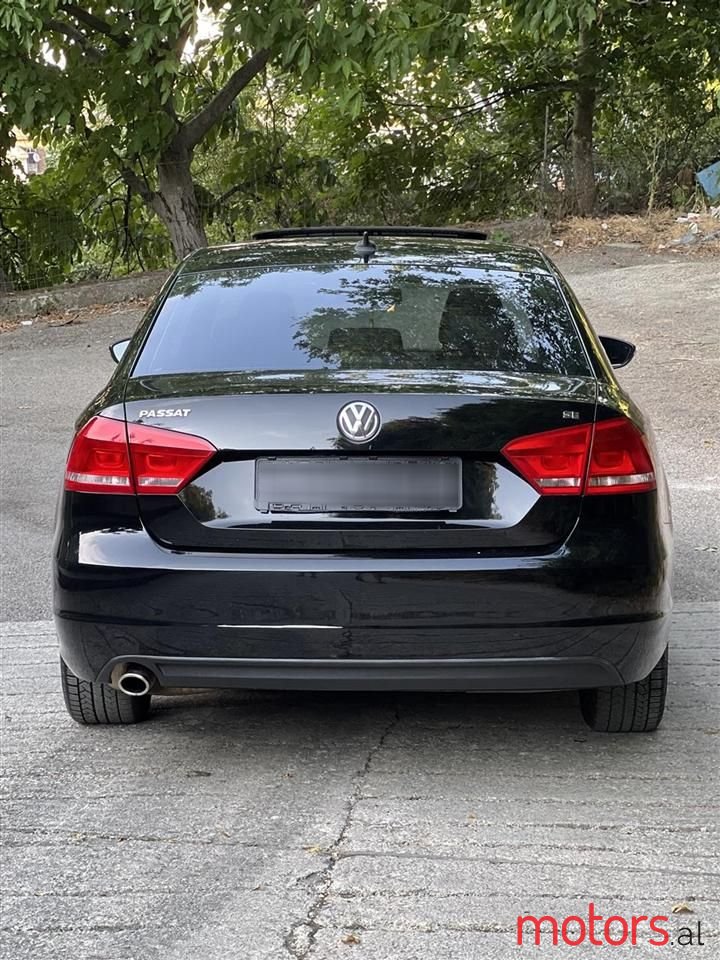 2012' Volkswagen Passat photo #5