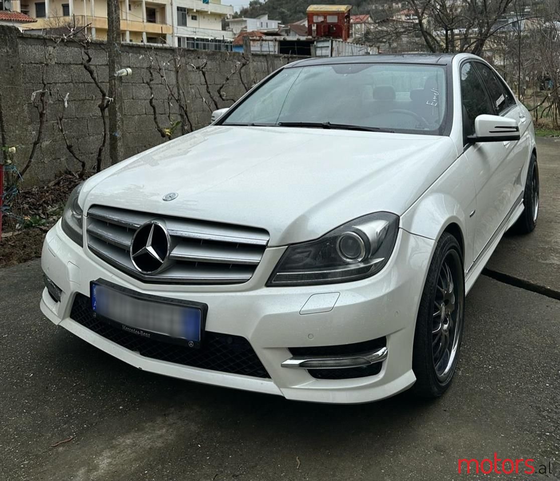 2012' Mercedes-Benz C 220 photo #2