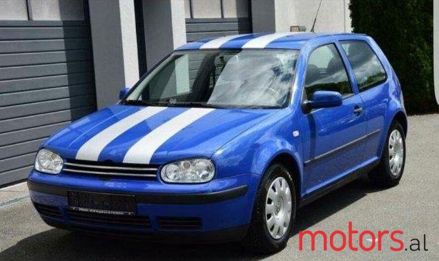 2001' Volkswagen Golf photo #2