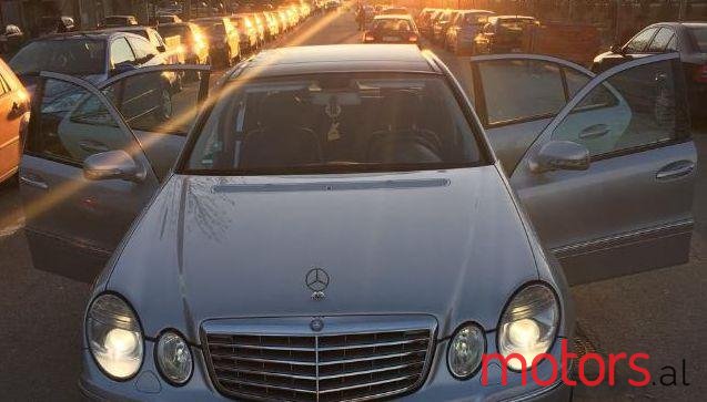 2006' Mercedes-Benz C-Class photo #1