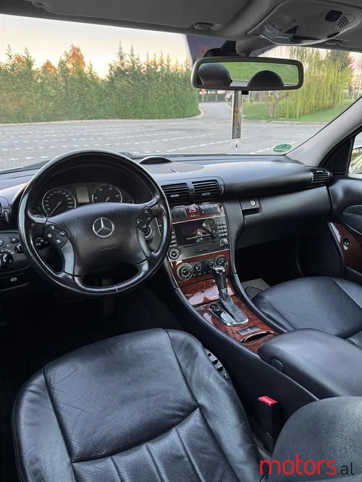 2005' Mercedes-Benz C 220 photo #6