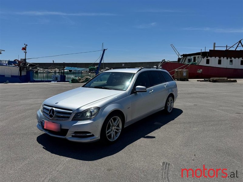 2012' Mercedes-Benz C 220 photo #2