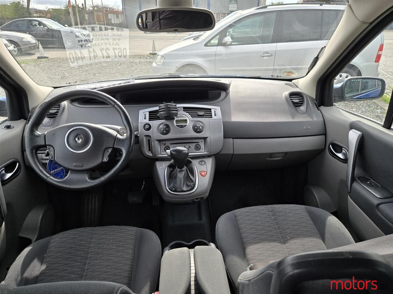 2007' Renault Grand Scenic photo #2