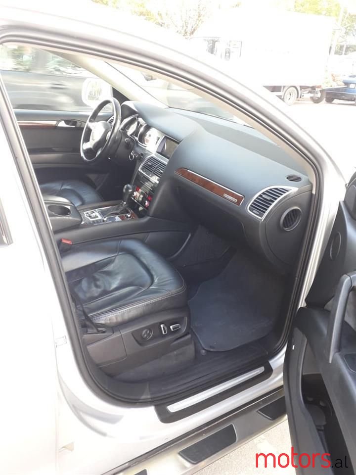 2011' Audi Q7 photo #3