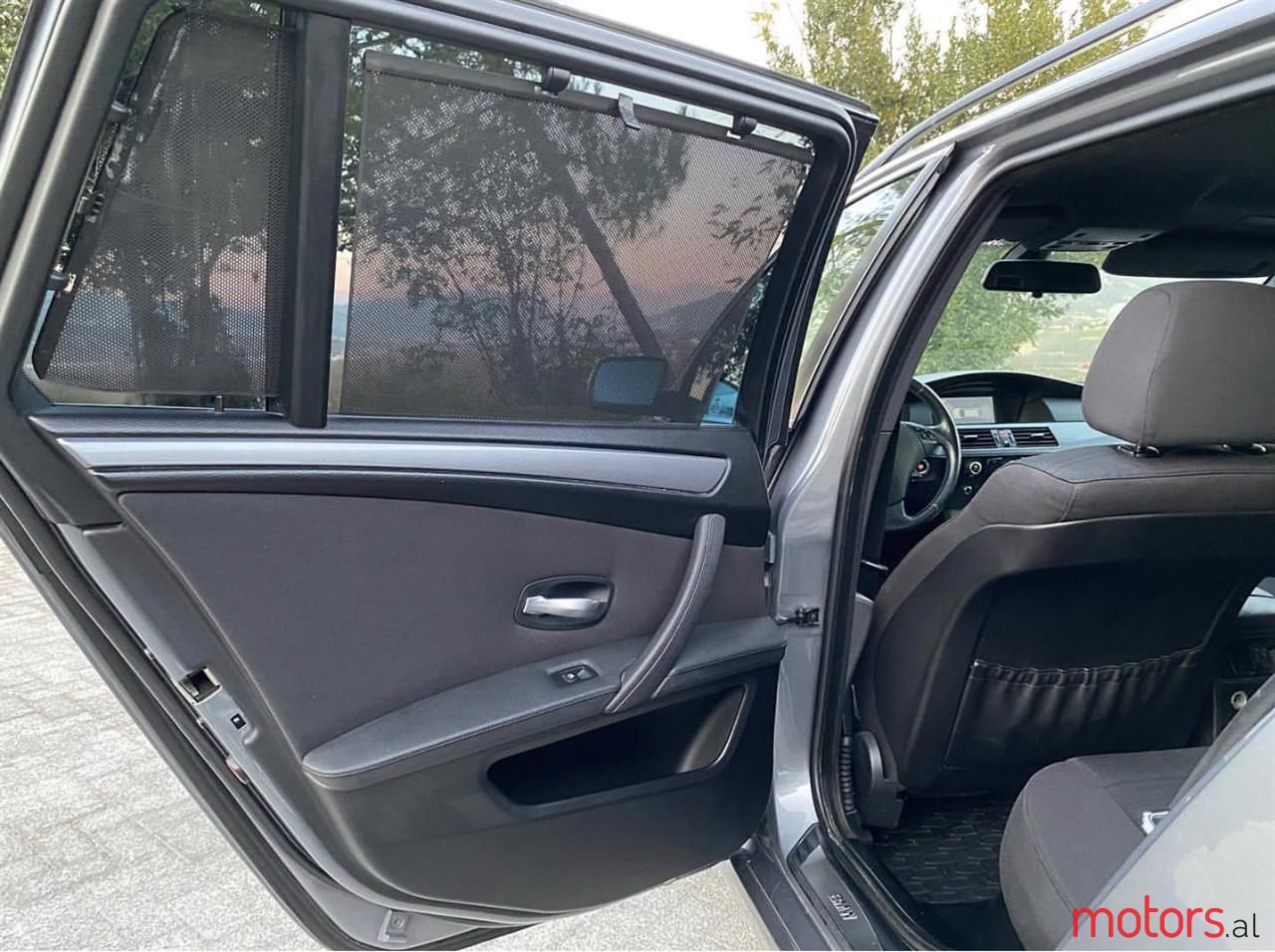 2008' BMW 530 photo #3