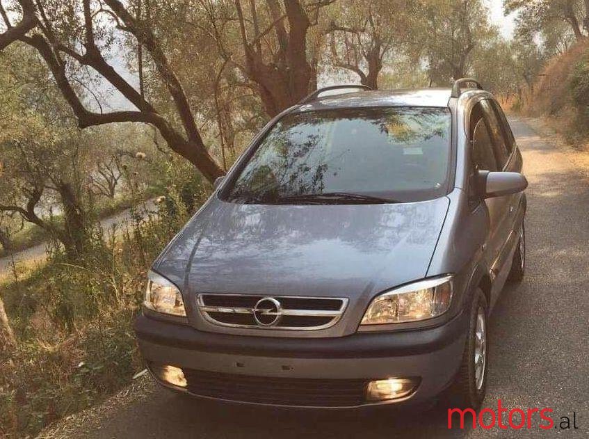 2004' Opel Zafira photo #1