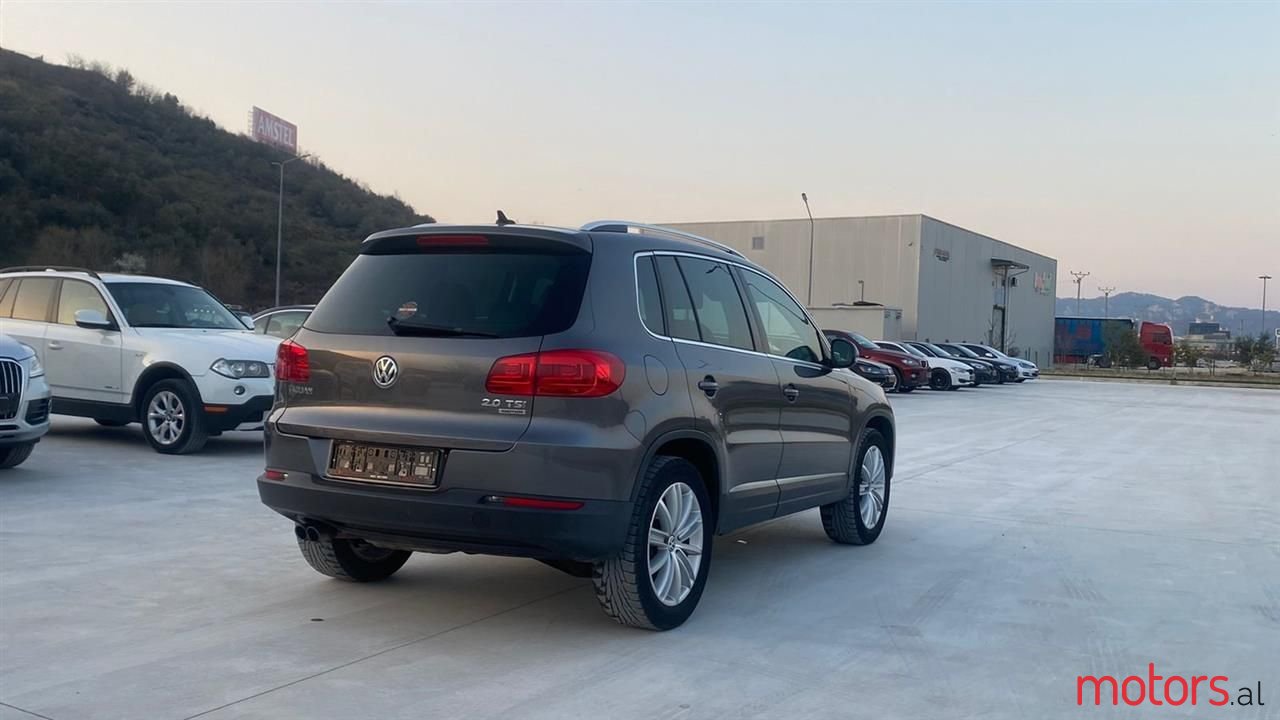 2013' Volkswagen Tiguan photo #2