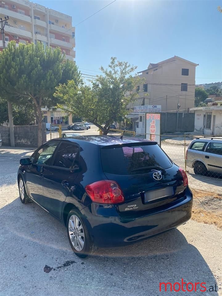 2009' Toyota Auris photo #1