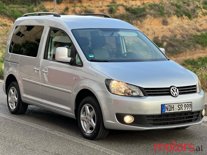 2011' Volkswagen Caddy photo #3