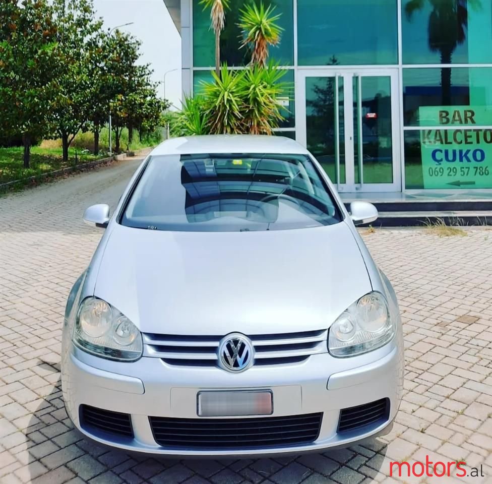 2005' Volkswagen Golf photo #1