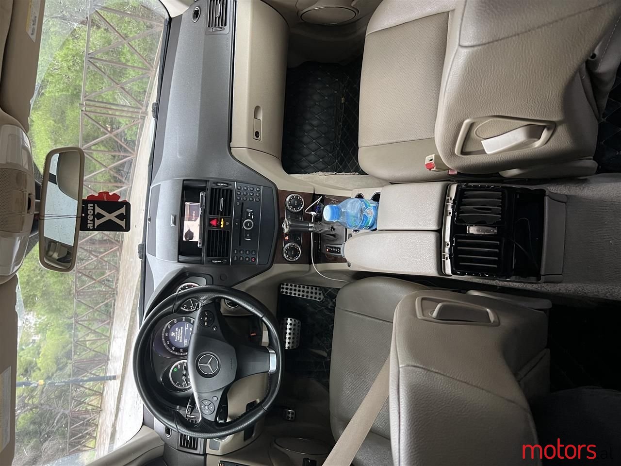 2010' Mercedes-Benz C 300 photo #4