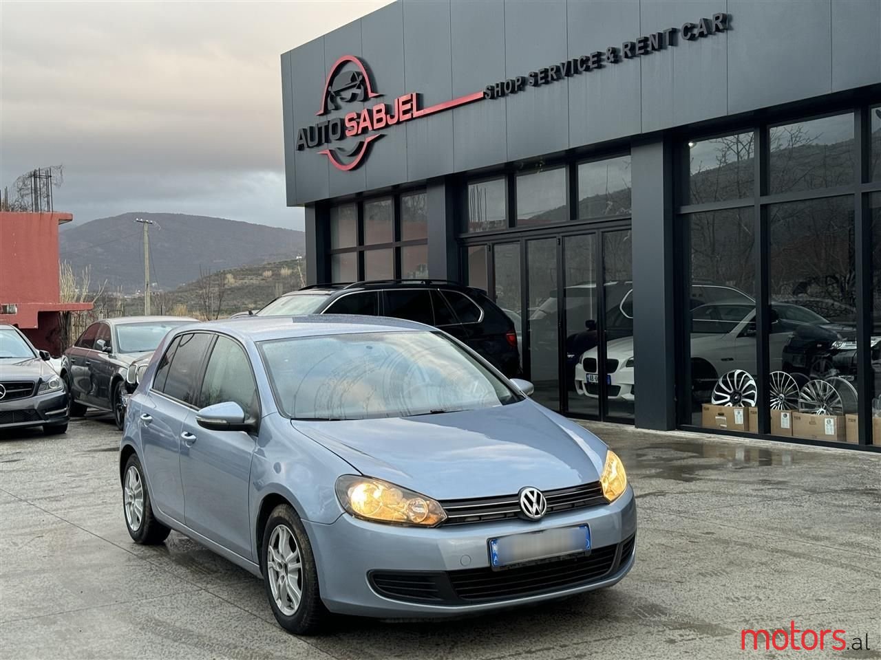 2010' Volkswagen Golf photo #1