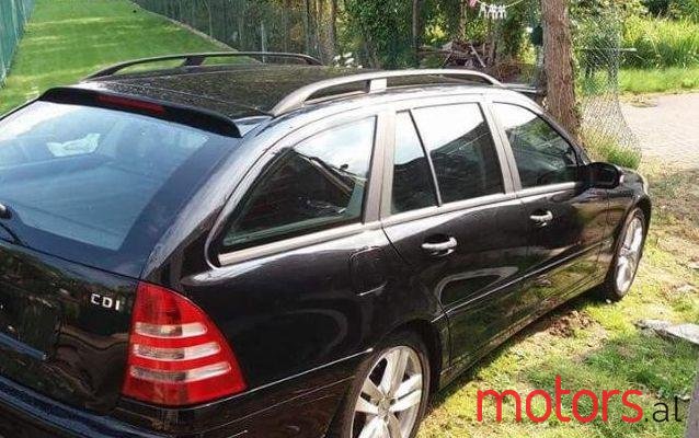 2005' Mercedes-Benz C-Class photo #1