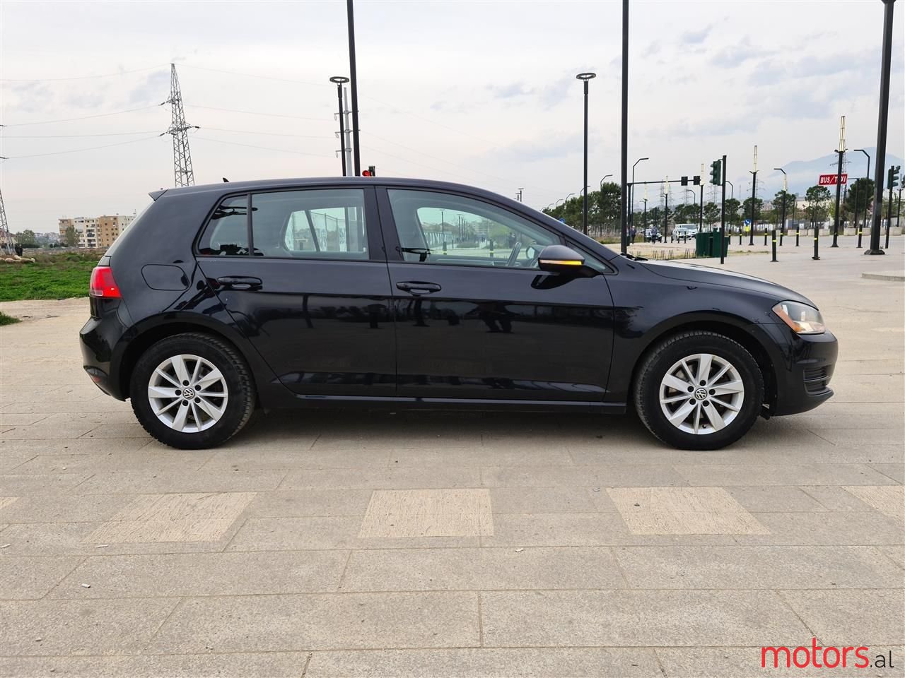 2015' Volkswagen Golf photo #5