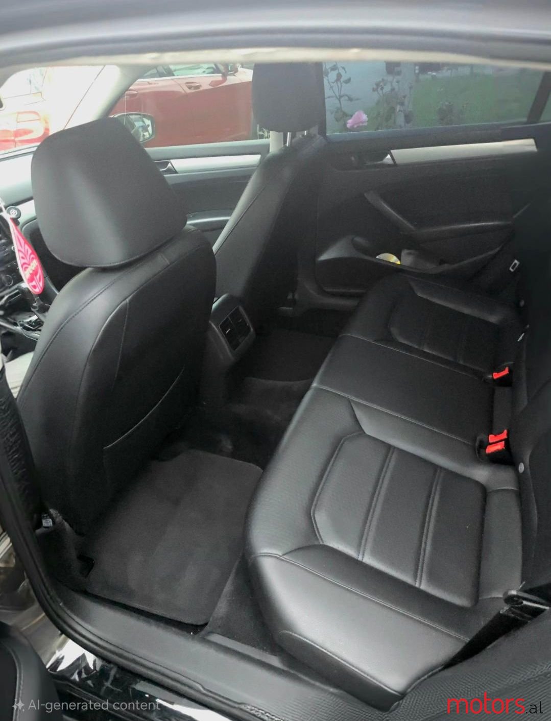 2013' Volkswagen Passat photo #2