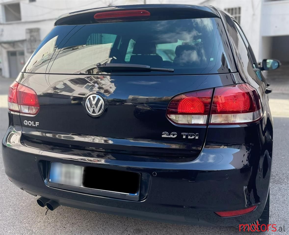 2010' Volkswagen Golf photo #2