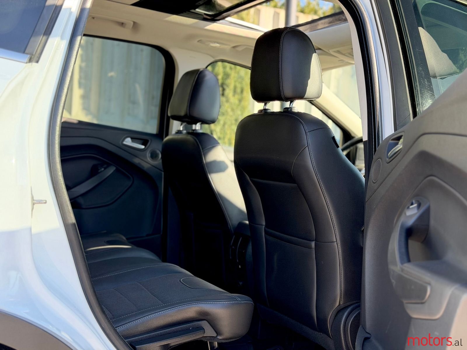 2014' Ford Kuga photo #6