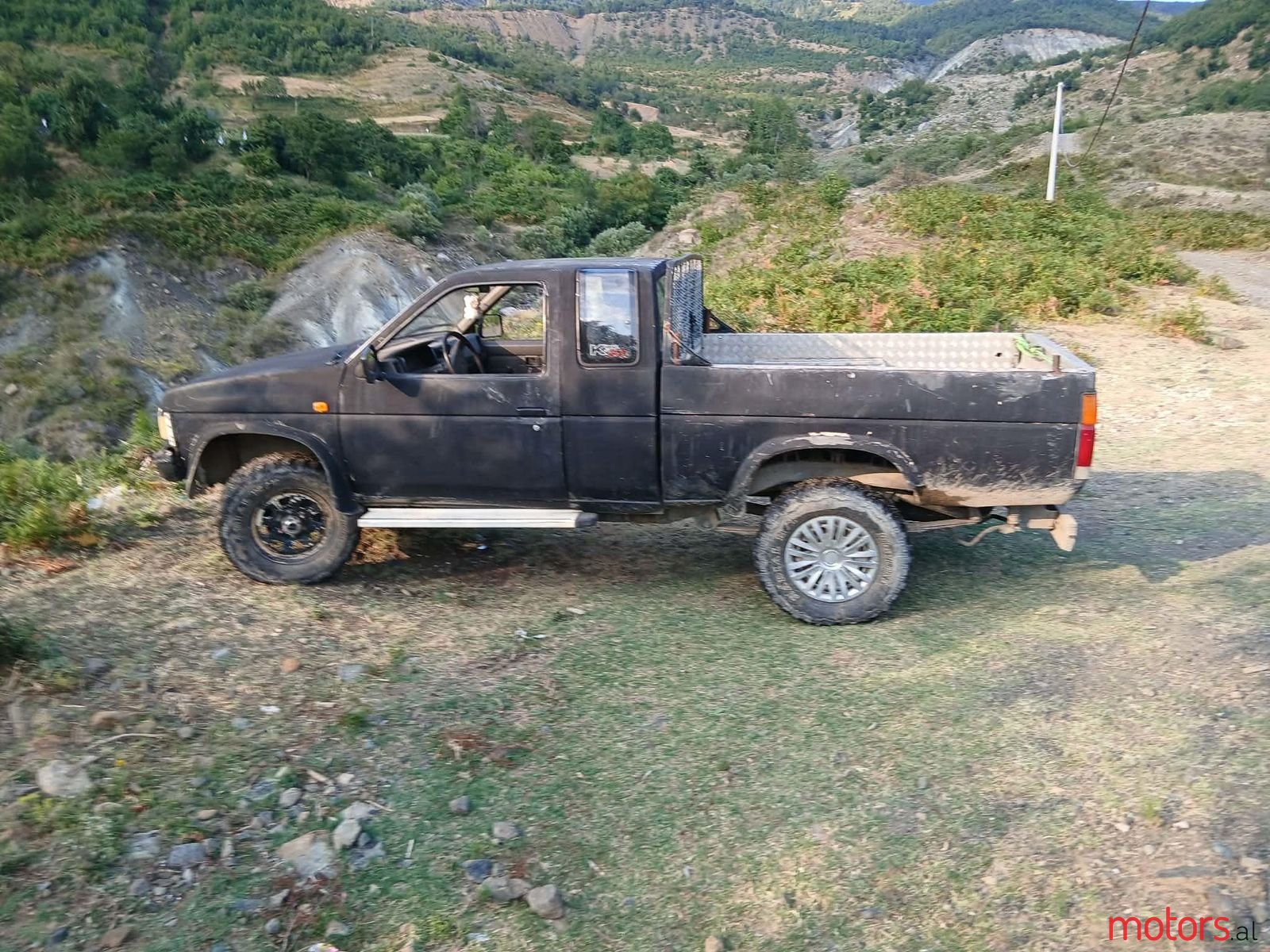 1994' Nissan King Cab photo #1