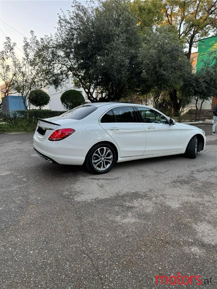 2017' Mercedes-Benz 220 photo #2