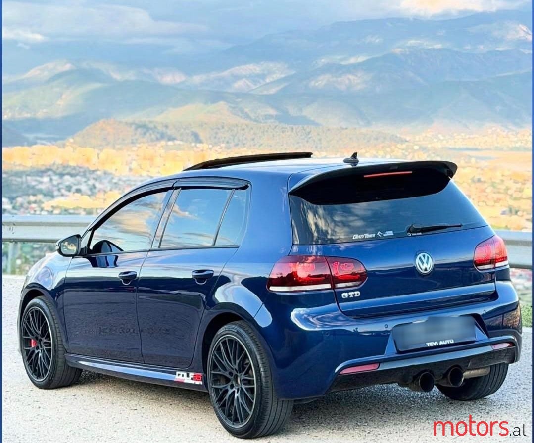2012' Volkswagen Golf photo #6
