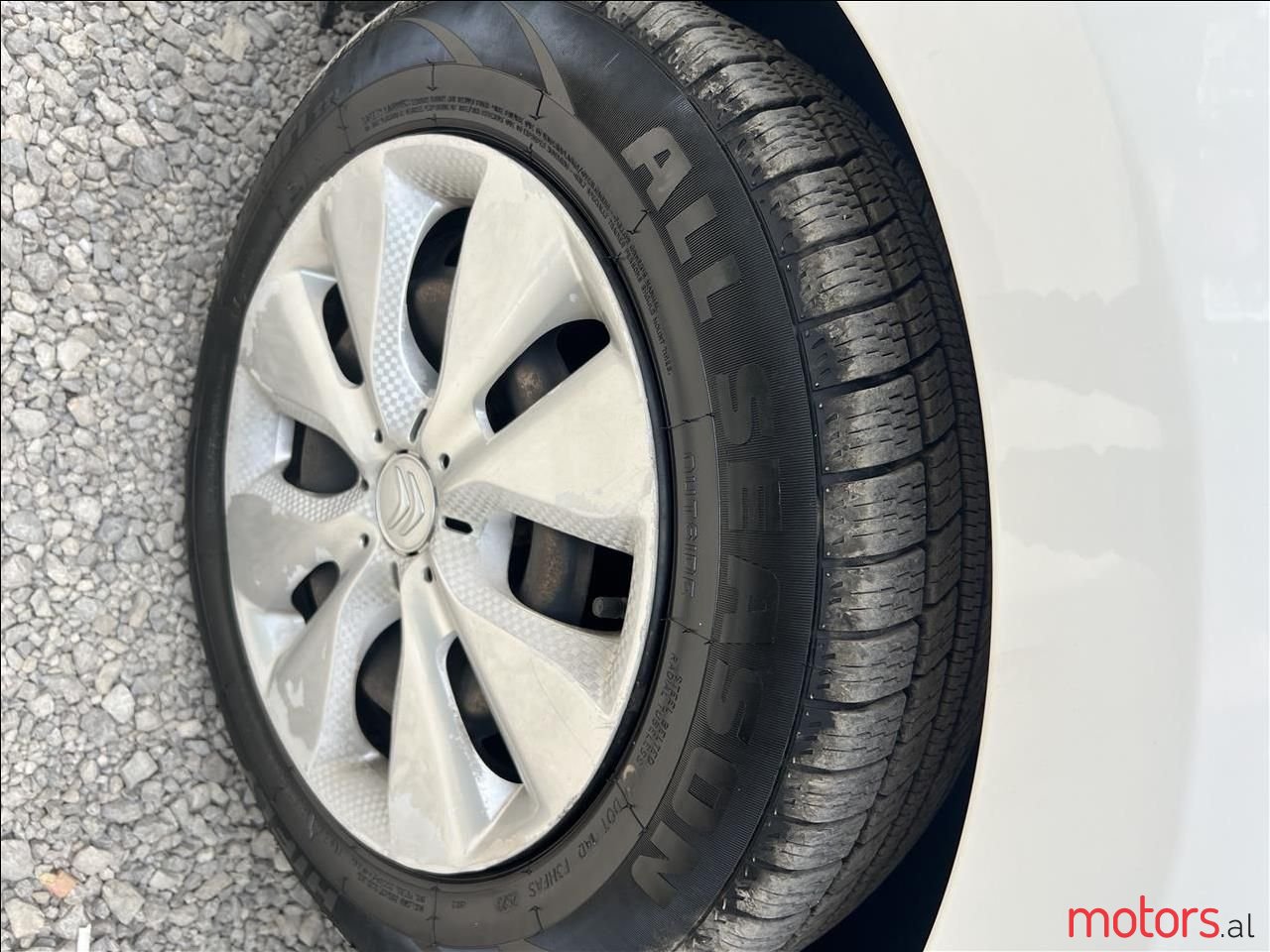 2013' Citroen C3 photo #6