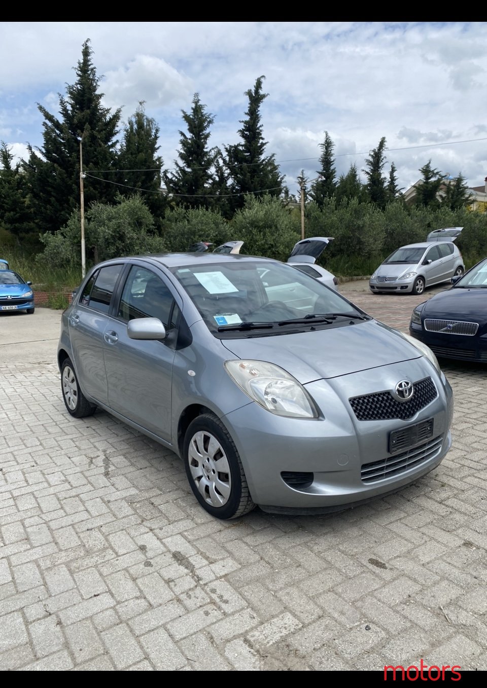 2006' Toyota Yaris photo #2